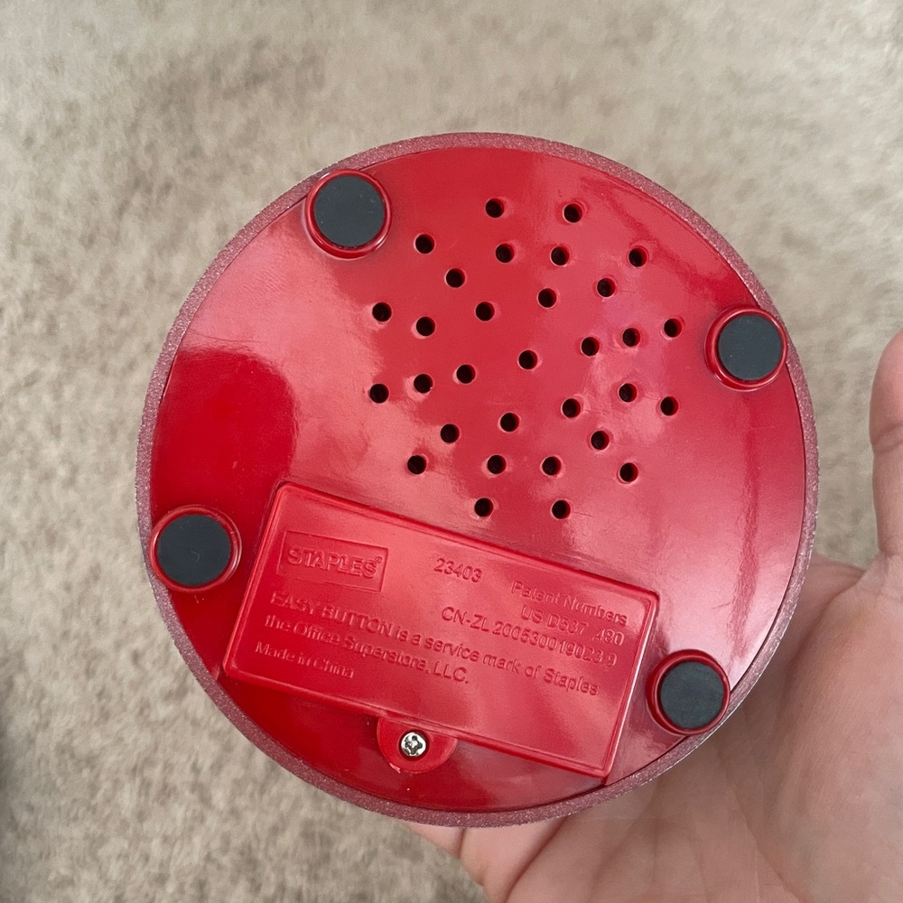 Staples Easy button - Picture 2 of 2